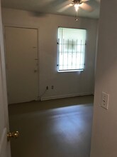 7223 Ken Knight Dr W in Jacksonville, FL - Foto de edificio - Building Photo
