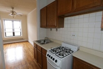 629 W Cornelia in Chicago, IL - Building Photo - Building Photo