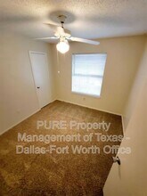 8005 Meadowlark Ln in Rowlett, TX - Building Photo - Building Photo