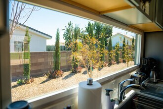 4375 N Fort Apache Rd in Las Vegas, NV - Building Photo - Building Photo