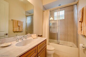 6101 Dogleg Dr in Naples, FL - Building Photo - Building Photo