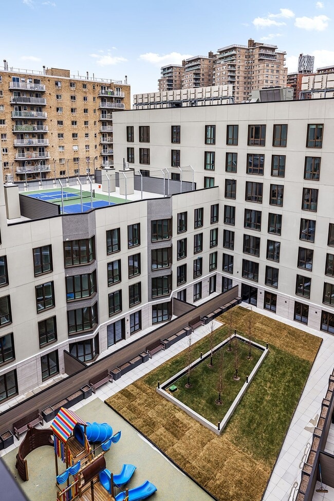 2957 Shell Rd in Brooklyn, NY - Building Photo - Building Photo