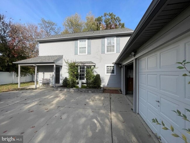 property at 4 Brookview Dr