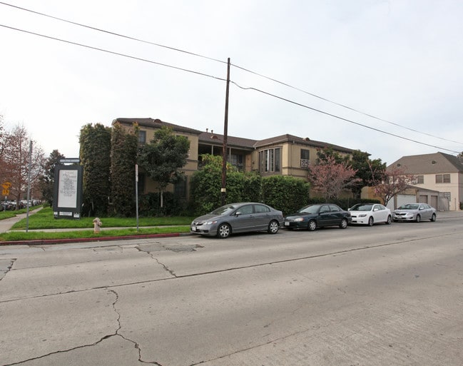 4530 Prospect Ave in Los Angeles, CA - Building Photo - Building Photo