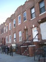 40-69 Junction Blvd in Corona, NY - Building Photo