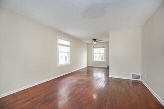 25534 Tungsten Rd in Euclid, OH - Building Photo - Building Photo