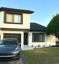 14795 SW 97th Ter in Miami, FL - Building Photo