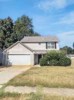 201 Coldsprings Ct in Mcdonough, GA - Building Photo