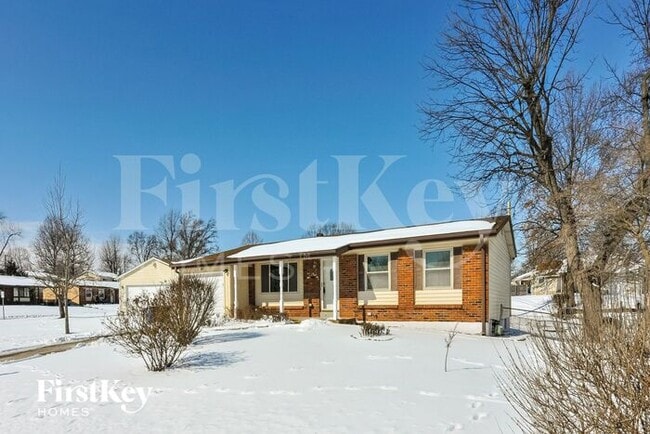 12029 Glengrove Dr in Maryland Heights, MO - Building Photo - Building Photo