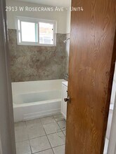 2913 Rosecrans Ave in Gardena, CA - Building Photo - Building Photo