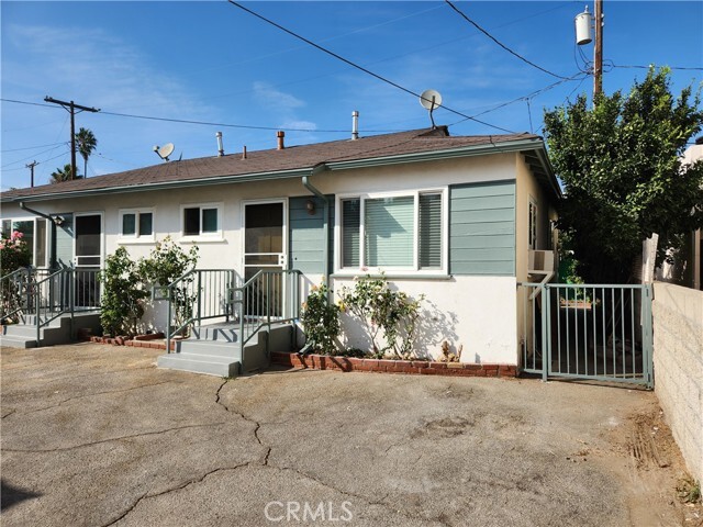 1123 E Chestnut St in Glendale, CA - Building Photo