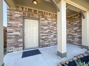 2206 Islawild Wy in Texas City, TX - Building Photo - Building Photo