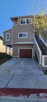 360 Andrew Cahill Ln in Reno, NV - Building Photo