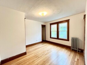 24 Upland St in Springfield, MA - Building Photo - Building Photo