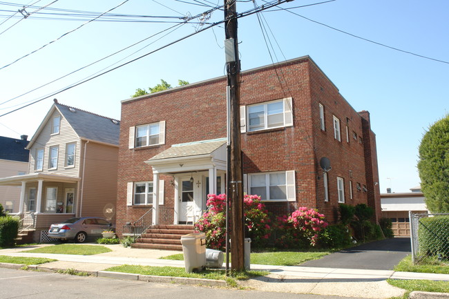 397 Neville St in Perth Amboy, NJ - Building Photo - Building Photo