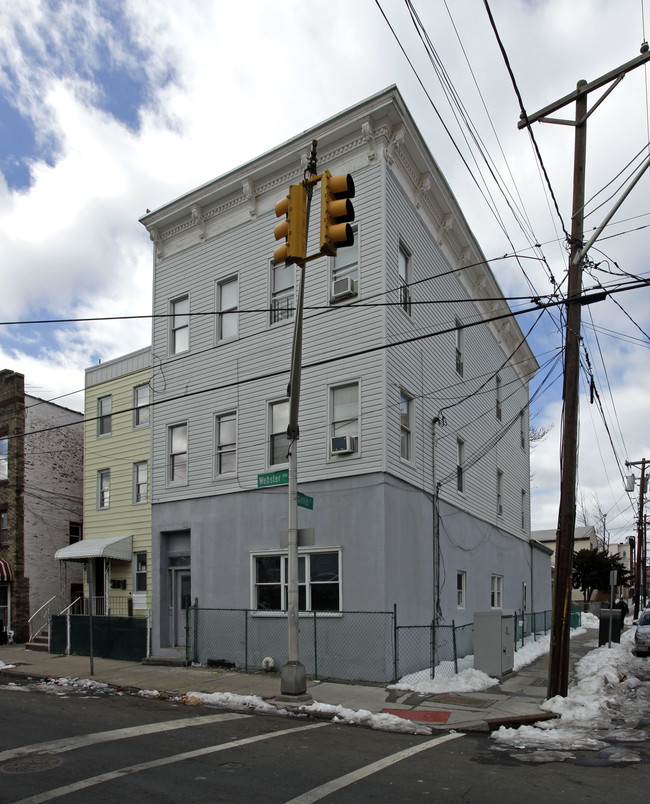 173 Webster Ave in Jersey City, NJ - Building Photo - Building Photo