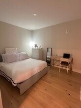 1211 Van St SE, Unit 1102 in Washington, DC - Building Photo - Building Photo