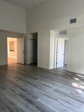 26720 Old Dixie Hwy, Unit 203 in Homestead, FL - Building Photo - Building Photo