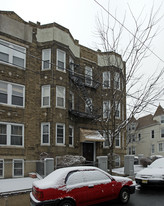 17 Oak St Apartments