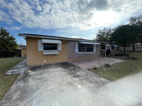 1657 N Chickasaw Trail in Orlando, FL - Building Photo - Building Photo