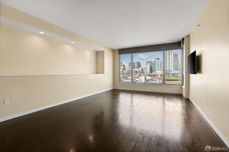 219 Brannan St in San Francisco, CA - Building Photo - Building Photo