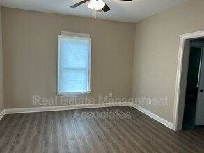 206 W Tinsley St in Griffin, GA - Building Photo - Building Photo