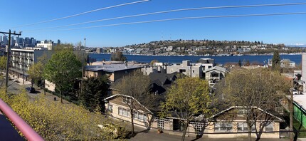 Vinemaple Apartments in Seattle, WA - Building Photo - Building Photo