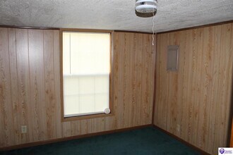 2686 S Wilson Rd in Radcliff, KY - Building Photo - Building Photo