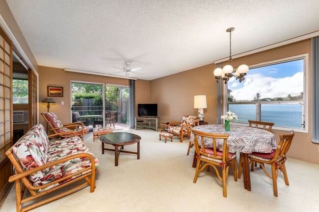 569 Keolu Dr in Kailua, HI - Building Photo - Building Photo