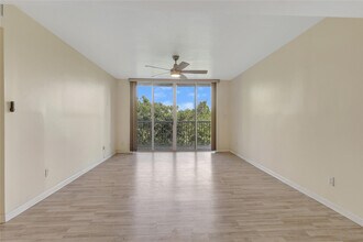 529 E Sheridan St in Dania Beach, FL - Building Photo - Building Photo