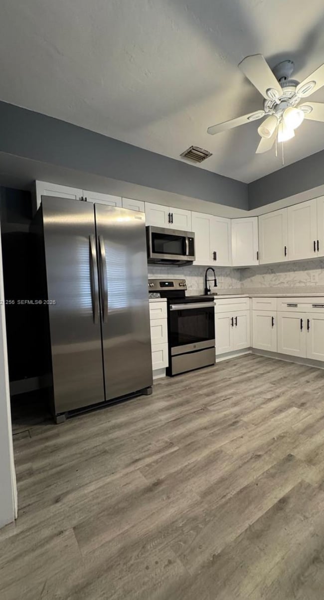 property at 820 SE 12th Ct