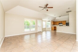 112 Currie Ct in Crowley, TX - Building Photo - Building Photo