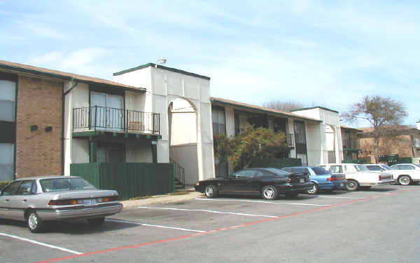 Legends on Lake Highlands in Dallas, TX - Foto de edificio