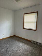 93 Burt Ave, Unit 93 Burt Avenue Apt B in Newark, OH - Building Photo - Building Photo