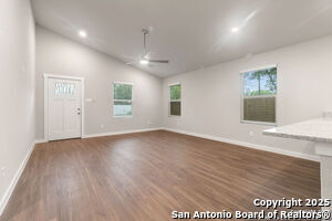 5410 Ergill Ln in San Antonio, TX - Foto de edificio - Building Photo