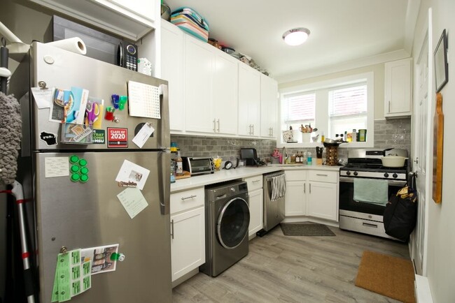 3817.5 N Greenview Ave in Chicago, IL - Building Photo - Building Photo