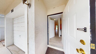 105 Pheasant Run Blvd in West Palm Beach, FL - Building Photo - Building Photo