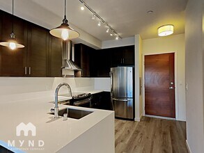 1760 NW 56th St in Seattle, WA - Building Photo - Building Photo