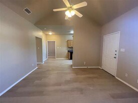 101 Sunburst Ct in Weatherford, TX - Building Photo