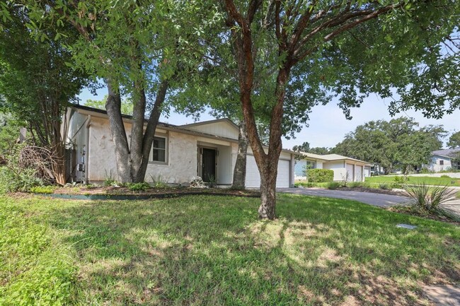 2513 Sweet Clover Dr in Austin, TX - Building Photo - Building Photo