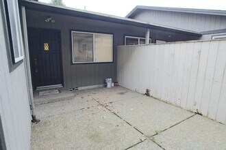 290-292 65th Ct SW in Tumwater, WA - Building Photo - Building Photo