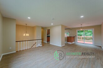 1467 Hazelgrove Dr in Cincinnati, OH - Building Photo - Building Photo