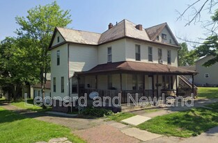 1215 Gomber Ave in Cambridge, OH - Building Photo