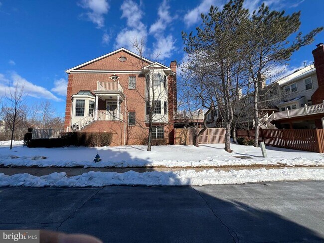 201 Blaze Climber Way in Rockville, MD - Building Photo - Building Photo