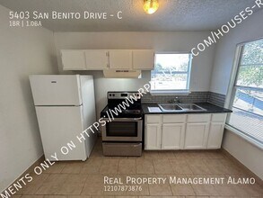 5403 San Benito Dr in San Antonio, TX - Foto de edificio - Building Photo