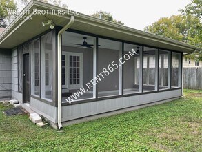 4709 Lonas Dr in Knoxville, TN - Building Photo - Building Photo