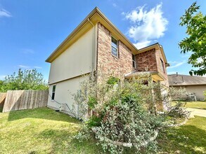 18000 Busby Dr in Manor, TX - Building Photo - Building Photo
