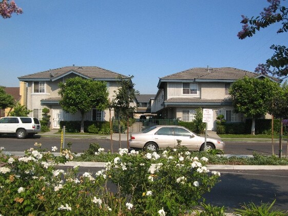 1556 Stevens Ave in San Gabriel, CA - Foto de edificio