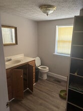 402 College St in Lafayette, TN - Building Photo - Building Photo