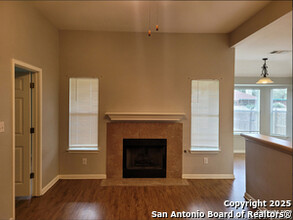 8414 Pigeonberry Dr in Converse, TX - Building Photo - Building Photo
